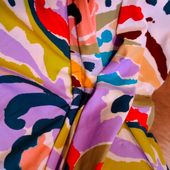 NWT Anne Cole vibrant multi-color swimsuit top - Picture 6 of 6